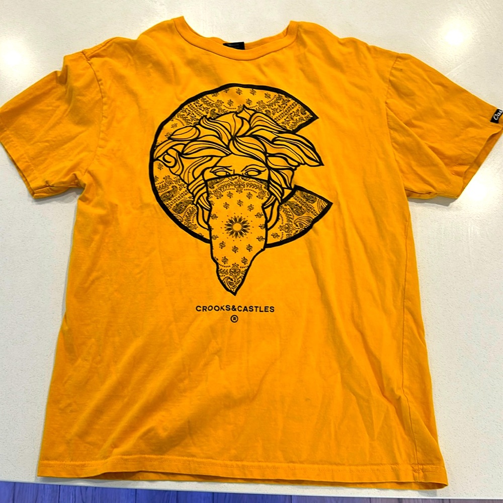 Men’s tshirt crooks and castles